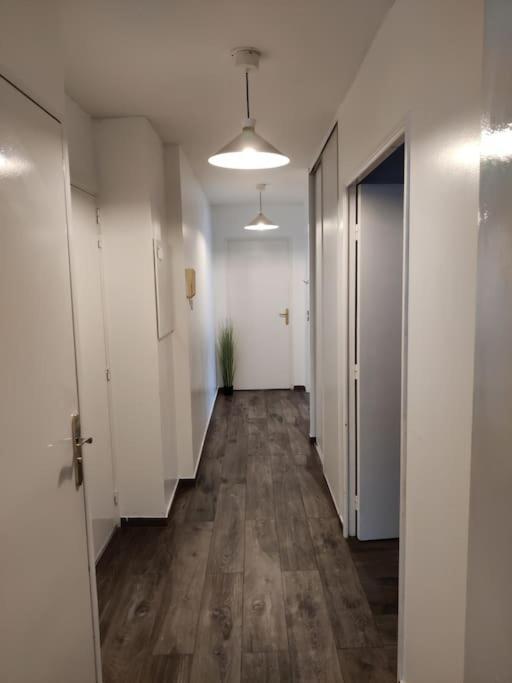 App 5 Pers, Parking, 3Mn Rer A, 40 Mn Du Centre De Paris, Cergy Le Haut Apartment Екстериор снимка