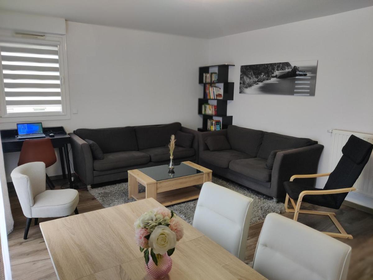 App 5 Pers, Parking, 3Mn Rer A, 40 Mn Du Centre De Paris, Cergy Le Haut Apartment Екстериор снимка